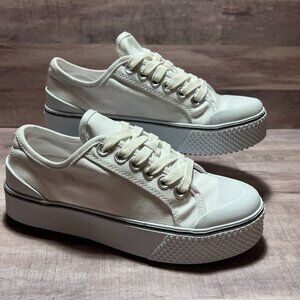 Marc Fisher Women's Sneaker White Canvas Chunky Platform SIze: 5M